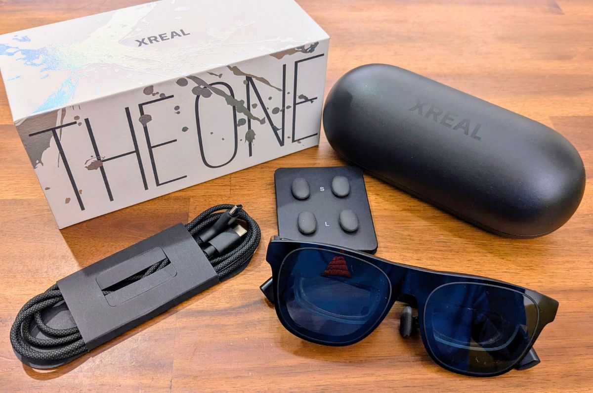 XREAL Oneと同梱物一式