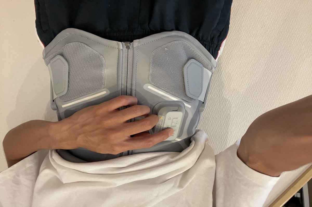 Medical Core（メディカルコア）を操作している理学療法士レビュアー